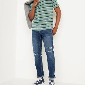 NWOT Old Navy Slim Built-In Flex Ripped Jeans 30/32